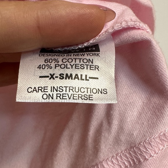 Pink Short Sleeve Tee with Heart and Key Design - Picture 4 of 6